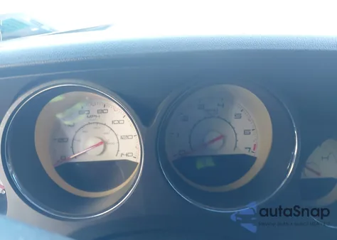 2013 Dodge Challenger Sxt z USA, uszkodzony, nr VIN 2C3CDYAG4DH663072